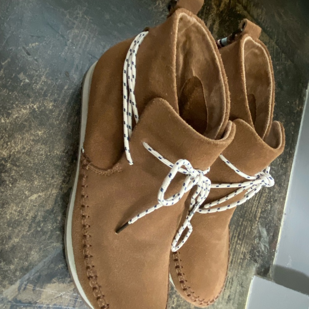 Toms booties 🥾😎 - Picture 2 of 3